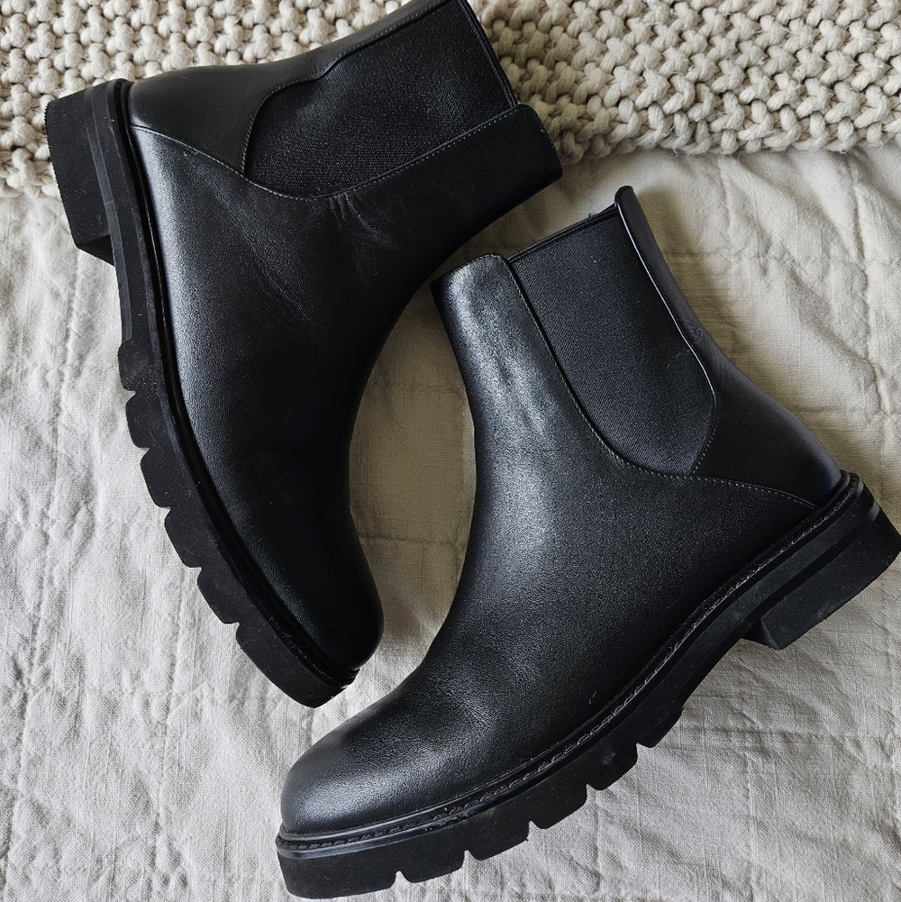 Womens Stuart Weitzman Dylan Boot